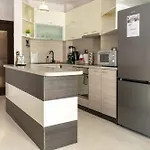 Summer Breeze Apartment *